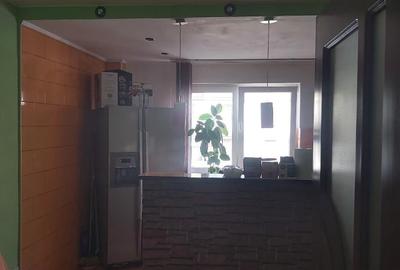 Garsonieră decomandată, mobilată în Tractorul - 6