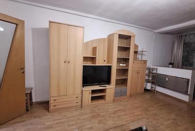 Garsonieră decomandată în Costin Georgian - 2