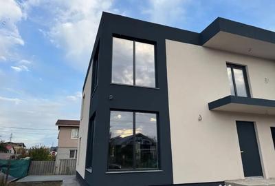 Casă cu 5 camere cu Teren 300 Mp în Central - 1