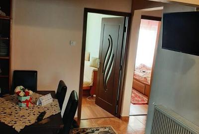 Republicii, zona Canal 7, 3 camere, etaj 4 Republicii, zona Canal 7, 3 camere, etaj 4 - 3