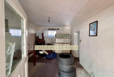 Casă cu 4 camere cu Teren 2243 Mp în Românești - 9