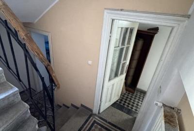 Vila solida, D+P+ Et 1 +  M, Ultracentral- Bulevard - 14