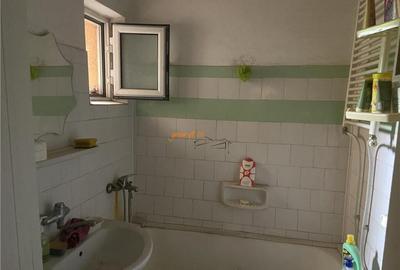 Apartament 3 camere , zona cartier Sud , decomandat ,72 mp , - 4