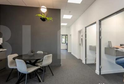 Spațiu comercial, de 130 mp, în P-ța Victoriei - 14