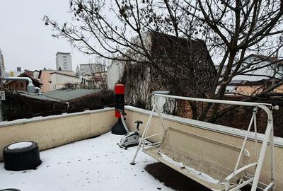 Casă individuală cu 5 camere cu Canalizare în Titulescu - 19