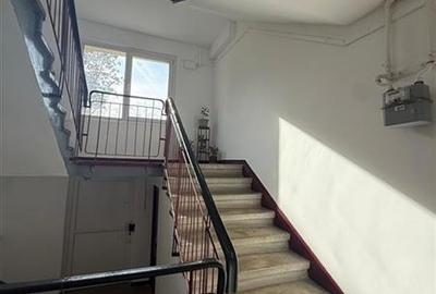 Apartament cu 2 camere decomandat în 7 Noiembrie - 10