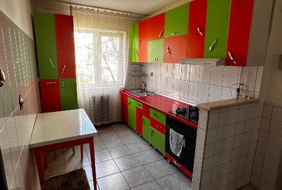 Apartament cu 2 camere semidecomandat în Gojdu