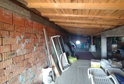 Casa Km 4-5 doua familii - 17