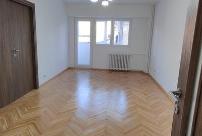 Apartament cu 3 camere decomandat în Dorobanți - 2