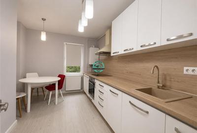 Apartament cu 4 camere decomandat, mobilat în 7 Noiembrie - 2