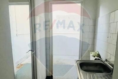 Spațiu comercial, de 161 mp, în Traian - 3