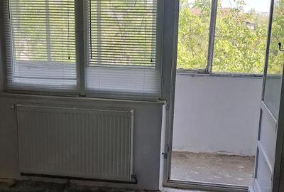 Apartament cu 2 camere semidecomandat în Aradului - 3