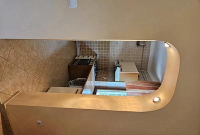 Apartament cu 3 camere semidecomandat în Central - 5
