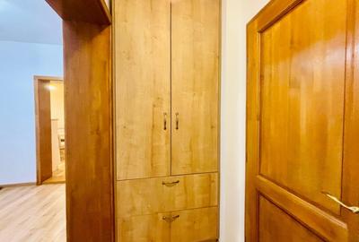 De vanzare apartament 3 camere Central - 13