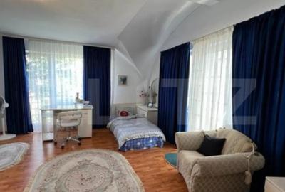 Casă cu 5 camere cu Teren 500 Mp în Semicentral - 1