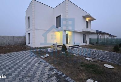 Casă cu 6 camere cu Teren 412 Mp în Central