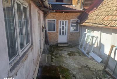 Casă cu 2 camere în Central