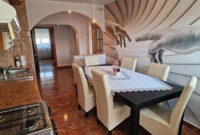 Apartament cu 3 camere de vanzare in zona Stefan cel Mare - 2