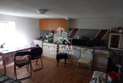 Casă individuală cu 6 camere cu Canalizare în Cerișor - 4