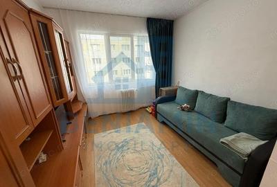 Garsonieră semidecomandată în Tractorul - 3