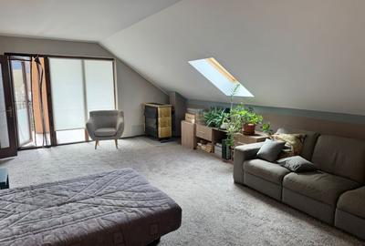 Casa superba intr-o zona linistita – 4 dormitoare, 3 bai, living spatios si grad - 15