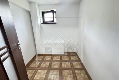 Casa de vanzare in Sibiu - 155 mp utili, finisata la cheie - zona buna - 31