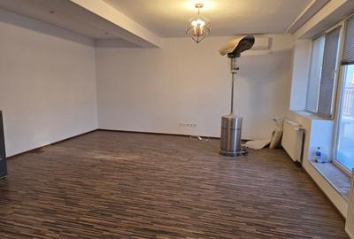 Apartament cu 2 camere decomandat în Industriilor