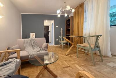 Apartament cu personalitate, langa Cismigiu - proaspat renovat, prima inchiriere
