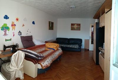 Apartament cu 3 camere, 2 bai, decomandat - 9