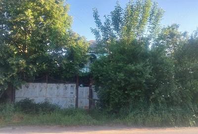 Casă cu 8 camere cu Teren 1000 Mp în Exterior Vest - 1