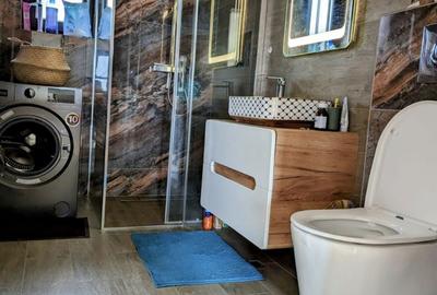 Casă cu 4 camere cu Teren 500 Mp în Ulmi - 1