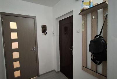 Apartament cu 2 camere decomandat în Micro 20 - 10