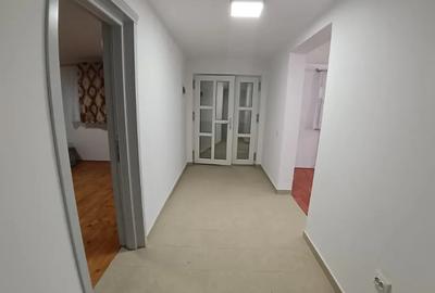 Casă cu 2 camere cu Teren 1290 Mp în Mitocu Dragomirnei - 3