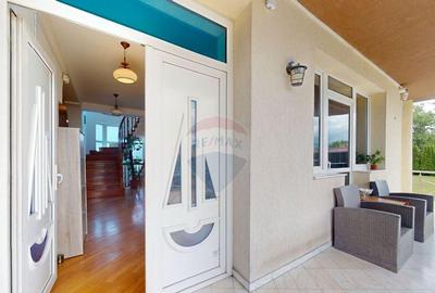 Vila deosebita cu gradina superba ?i panorama - Gh... - 12