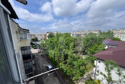 Apartament de vanzare, cu 2 camere, 49 mp, zona Micro 11 - 1