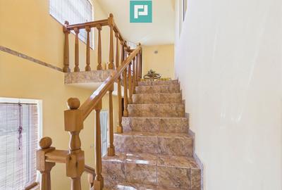 Vila cocheta 4 camere P+M in Munar - 14