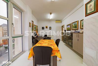 Spațiu comercial, de 218 mp, în Piața - 3