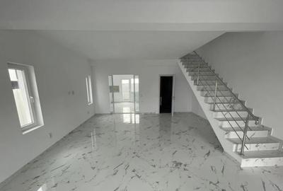 Casa cu 3 camere de vanzare|Locatie foarte buna - 2