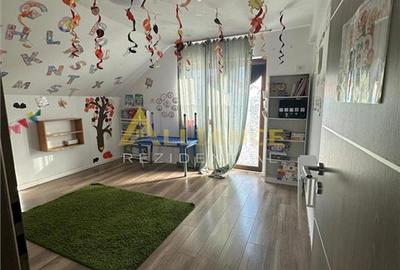 Casă individuală cu 7 camere cu Teren 300 Mp în Central - 9