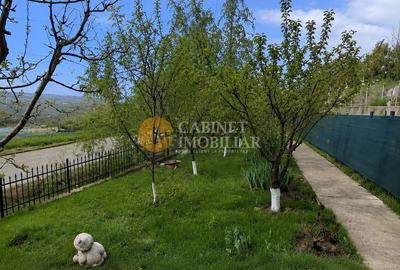 Casă individuală cu 3 camere cu Canalizare în Aroneanu - 2