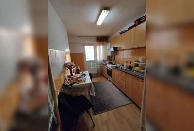 Apartament cu 3 camere decomandat în Siderurgiștilor - 4