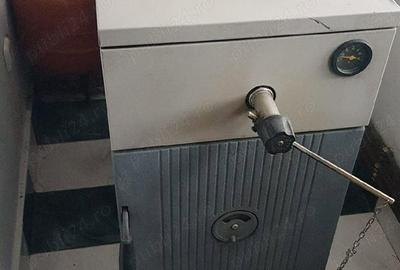 Apartament cu 3 camere decomandat în Oravița