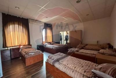 Apartament cu 4 camere decomandat în Orașul de Jos - 1