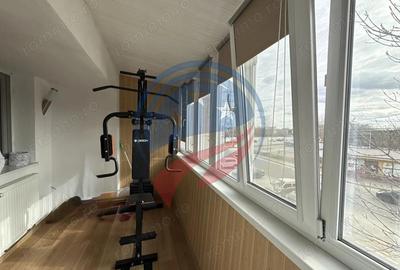 Apartament cu 4 camere decomandat în 1 Mai - 1