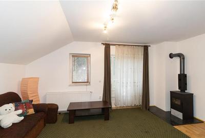 Duplex cu 8 camere cu Canalizare în Central - 9