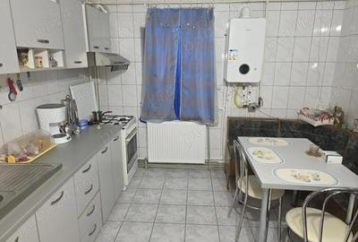 Apartament cu 3 camere decomandat în Central - 8