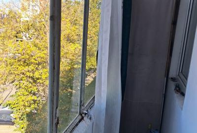 Apartament cu 3 camere semidecomandat în Craiovei - 8