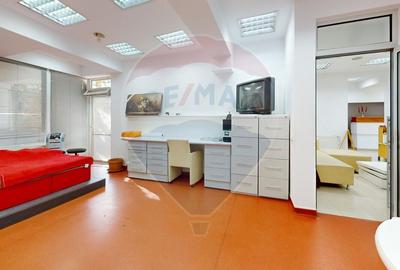Spatiu comercial generos si versatil, cu destinatie medicala si comerc - 8