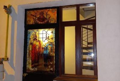 Bd. Unirii – Strada Traian  Vila / Spatiu Comercial Renovat, 10 camere, suprafata utila - 300 mp. - 2