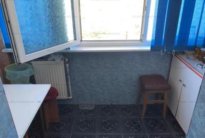 72mp Foarte Spatios 3 cam Buzaului MOBILAT etaj 4 din 5 - 3